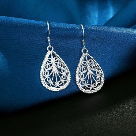 Mikaela Lane Filigree 925 Sterling Silver Teardrop Necklace Earrings Gift Set - Picture 4 of 9